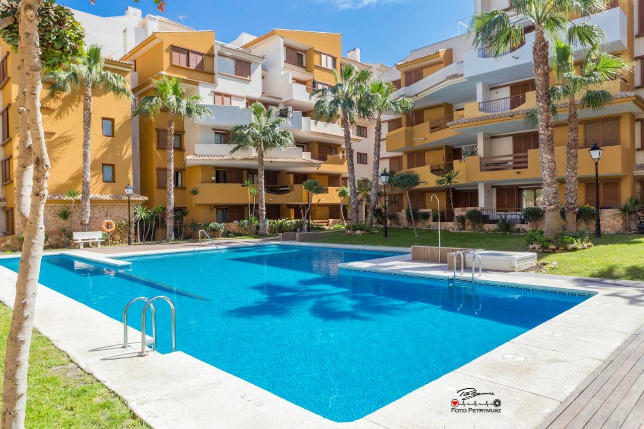 Apartamento "Blue" Muy Cerca Del Mar Torrevieja Exterior foto